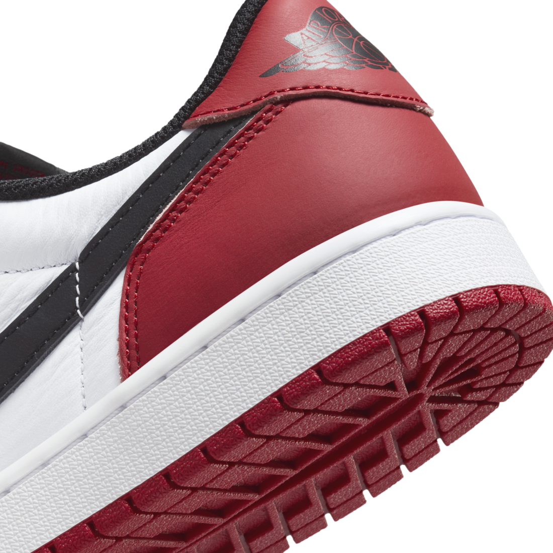 Air Jordan 1 Retro Low OG Black Toe (2023)