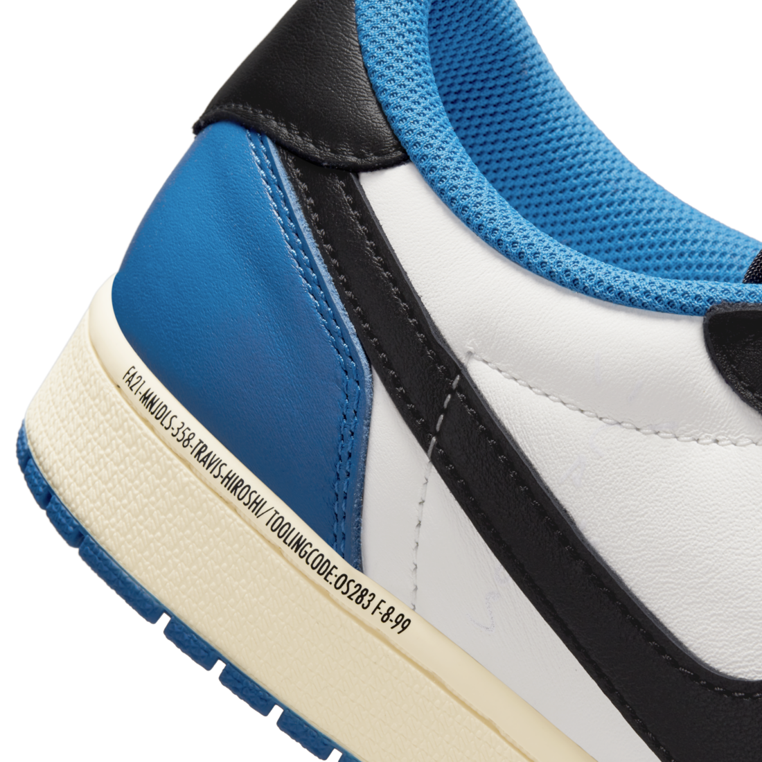 Air Jordan 1 Retro Low OG SP Fragment x Travis Scott