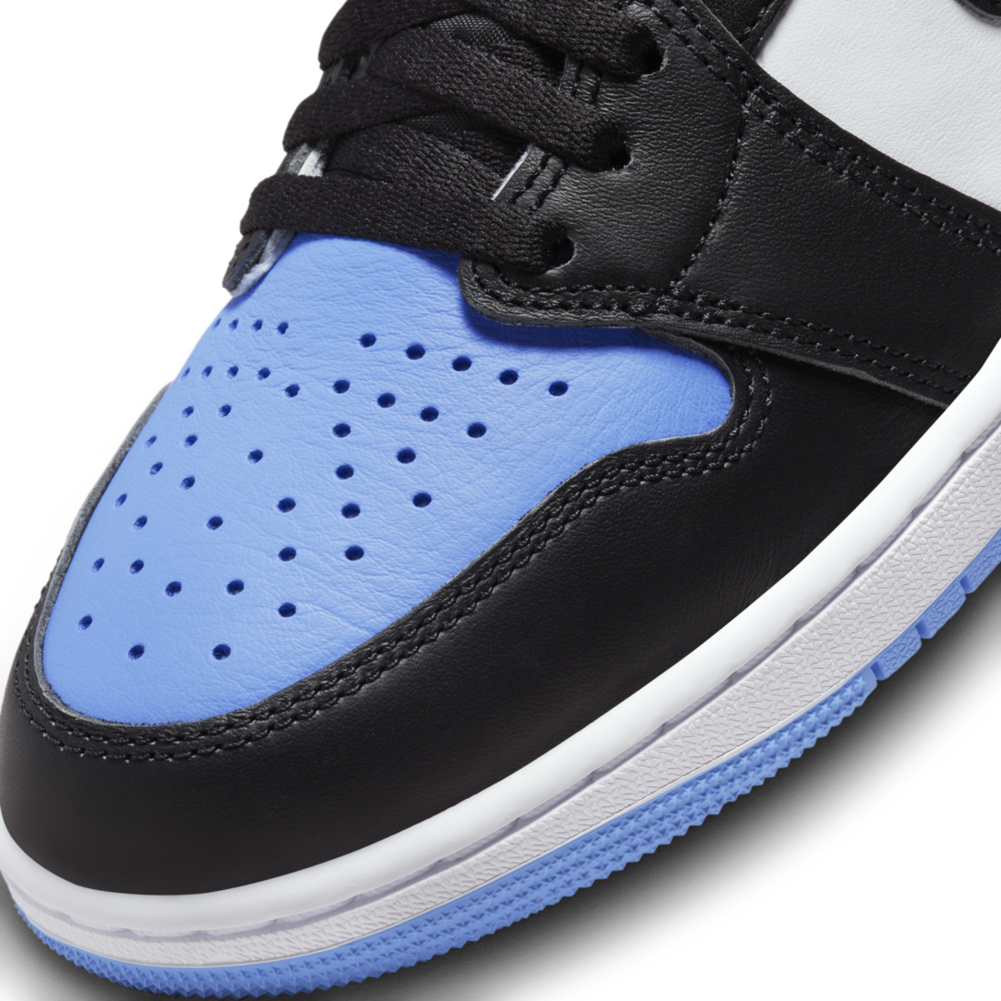 Air Jordan 1 Retro High OG UNC Toe