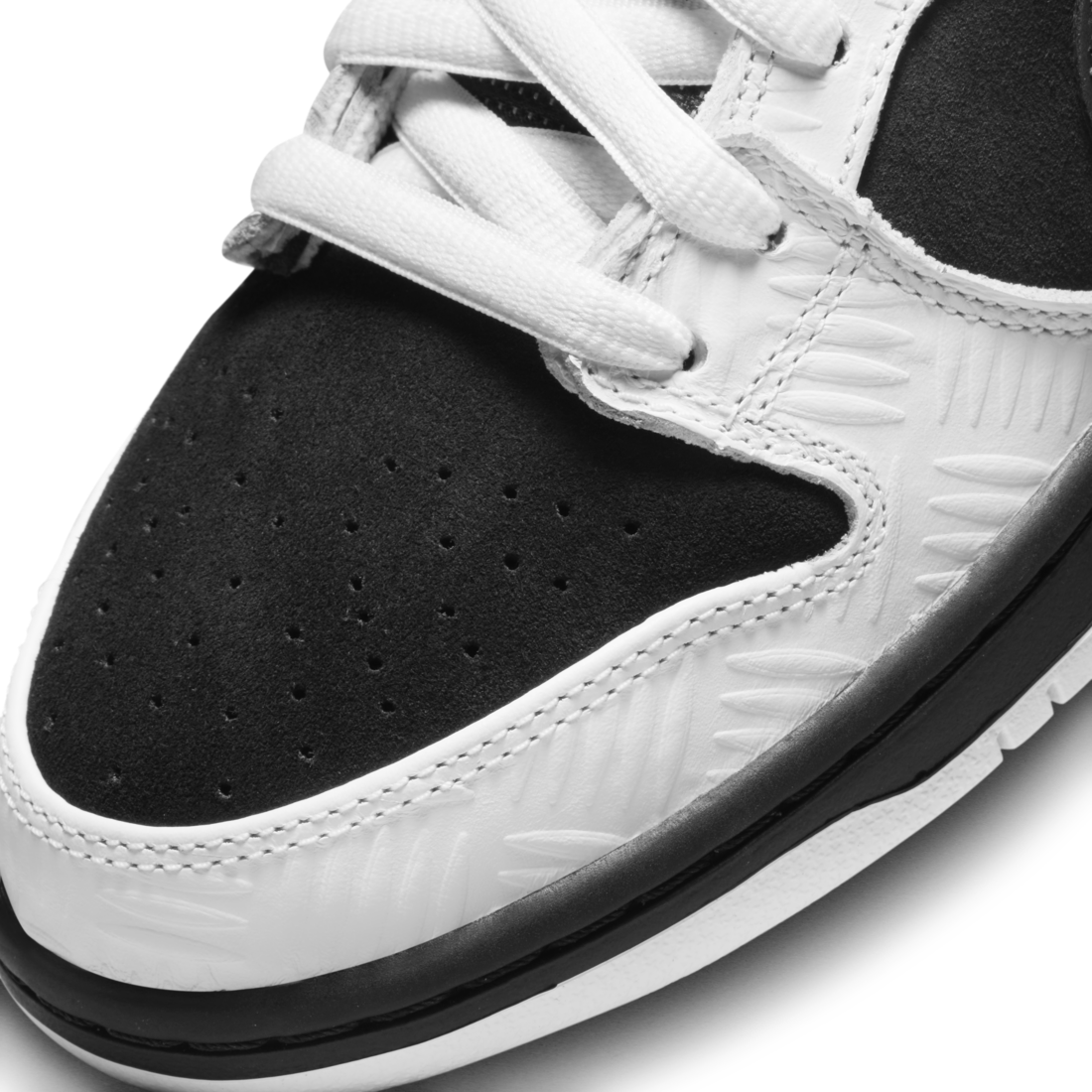 Nike SB Dunk Low TIGHTBOOTH
