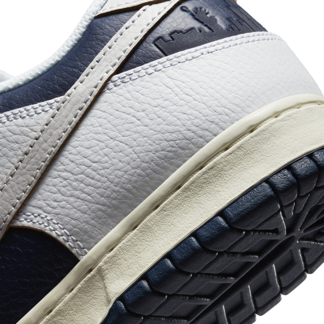 Nike SB Dunk Low HUF New York