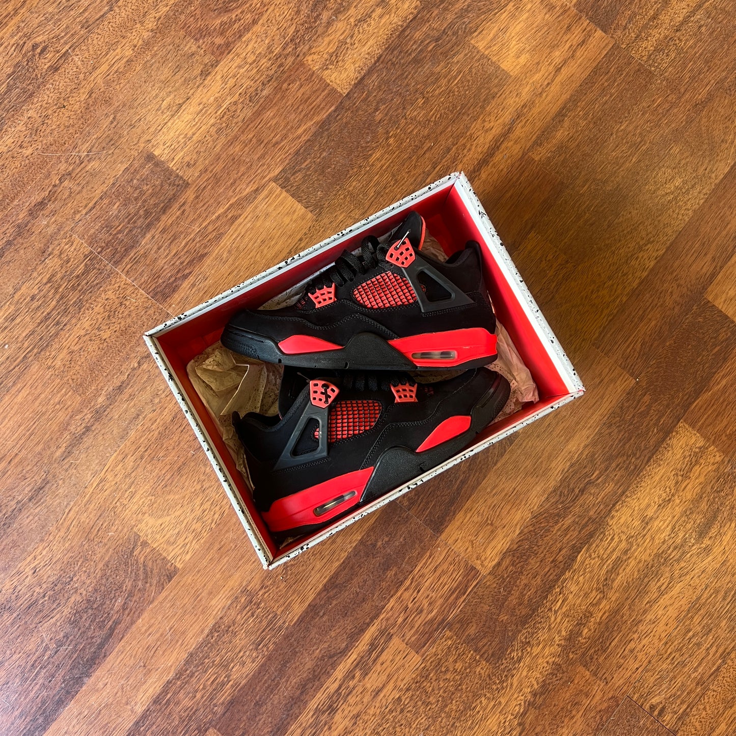 Jordan 4 Retro Red Thunder Taglia 42 (Usata)
