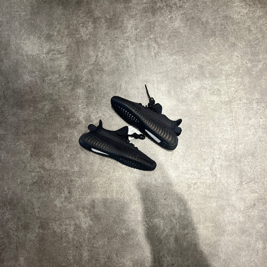 adidas Yeezy Boost 350 V2 Onyx nuove taglia 42 2/3 – Culture Milano