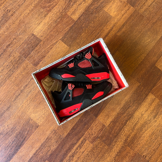 Jordan 4 Retro Red Thunder Taglia 42 (Usata)