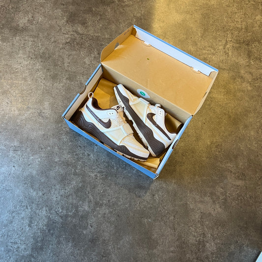 Nike Zoom Field Jaxx Travis Scott Light Chocolate Taglia 44.5 (Nuovo)