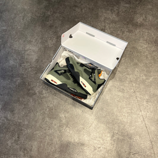 Jordan 4 Retro OG SP Undefeated Taglia 40.5 (Nuovo)