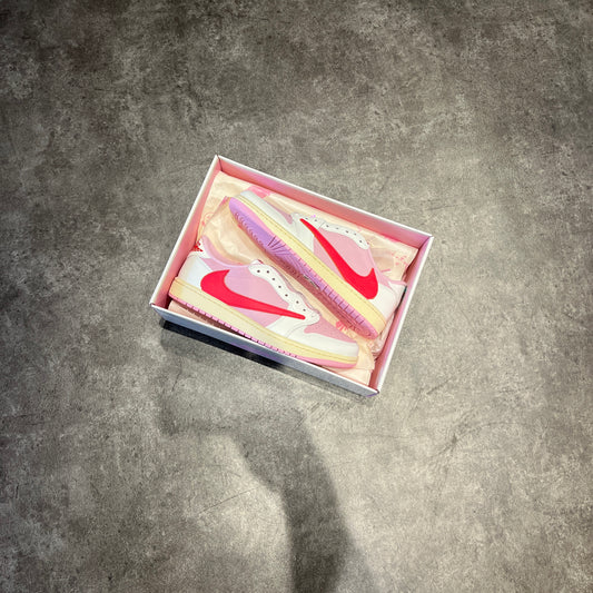 Jordan 1 Retro Low OG SP Travis Scott Tropical Pink (Nuovo)