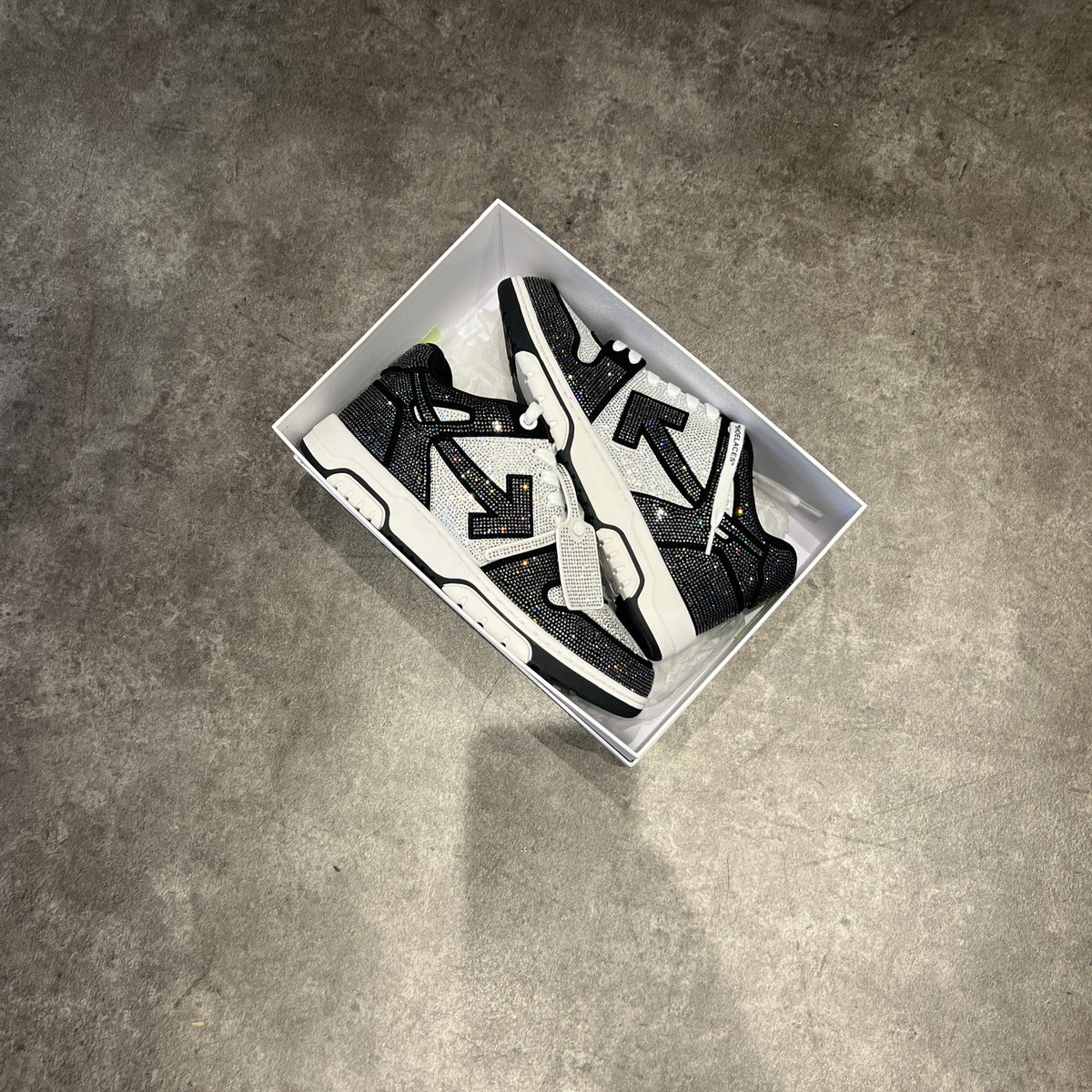 OFF-WHITE Out Of Office Crystal Black White Taglia 45 (Nuova)