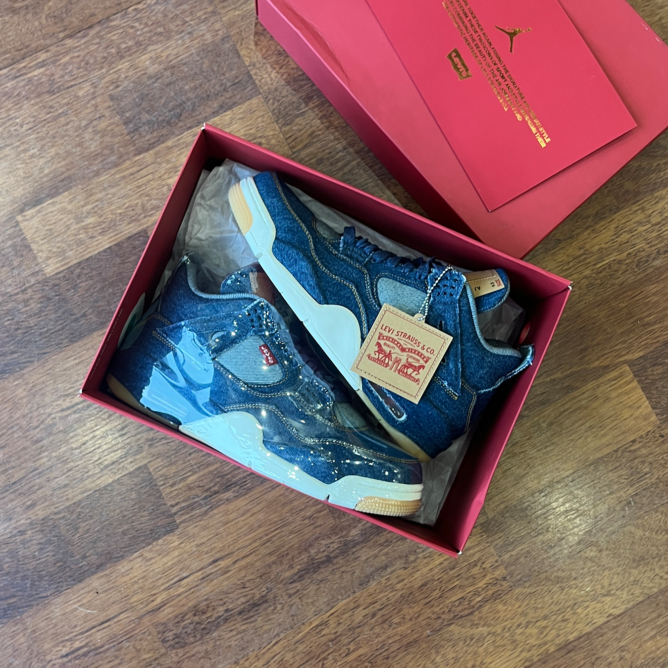 Jordan 4 Retro Levi's Denim (Tag with Levi's Logo) (Nuova)